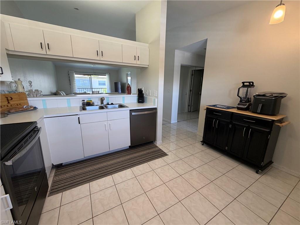 FOXMOOR VILLAGE CONDO - Residential