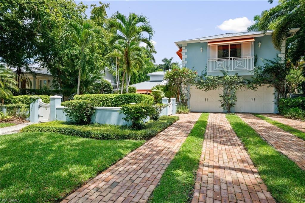 H.16182 - "KAY's BEACH HOUSE". Located in the prestigious 100 block on a beautiful, lush tree-lined street sits this quintessential Old Naples beach-area "cottage" - a charming 2-story home lovingly renovated & updated over the years.  Wood beams, tongue & groove paneling, bamboo flooring, and Chicago brick all add to the quaint charm & character of this 5 bedroom / 5.5 bathroom home (all 5 beds have full en suite baths).  Large open patio & pool-area invite backyard BBQ's & fun pool parties!  Situated only 5 houses from the beach & backs up to a quaint Old Naples alley.  New metal roof in 2019. *SOLD COMPS ALERT: TWO 2020 closed sales nearby on 2nd Ave. N. - both for $4.6M per! *Additional information / disclosures / sale comp info. available for review. *Property to be sold in "AS-IS" condition with right to inspect.