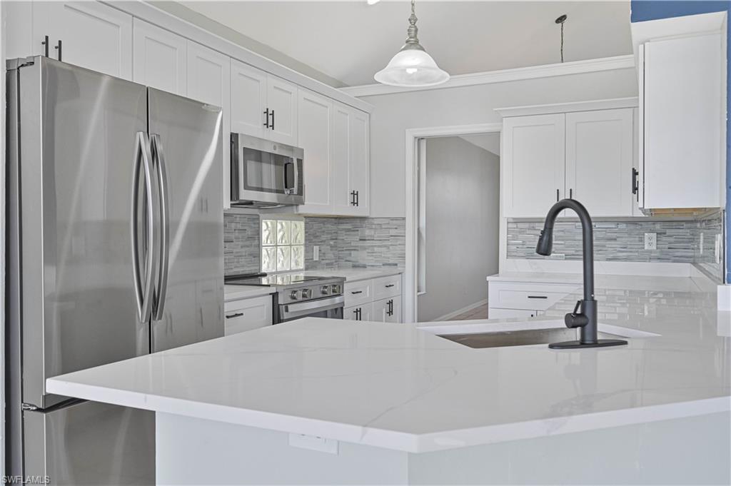 ISLANDS AT THREE OAKS - Residential
