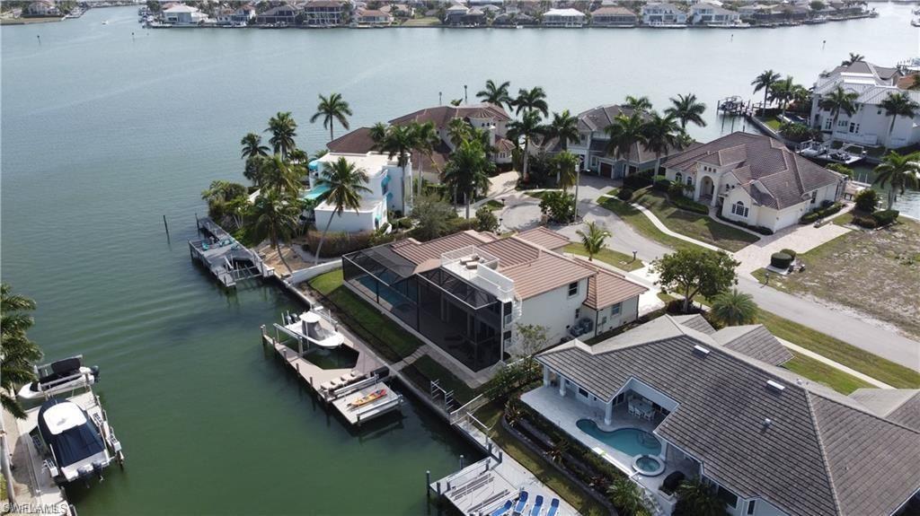 MARCO BEACH - Residential