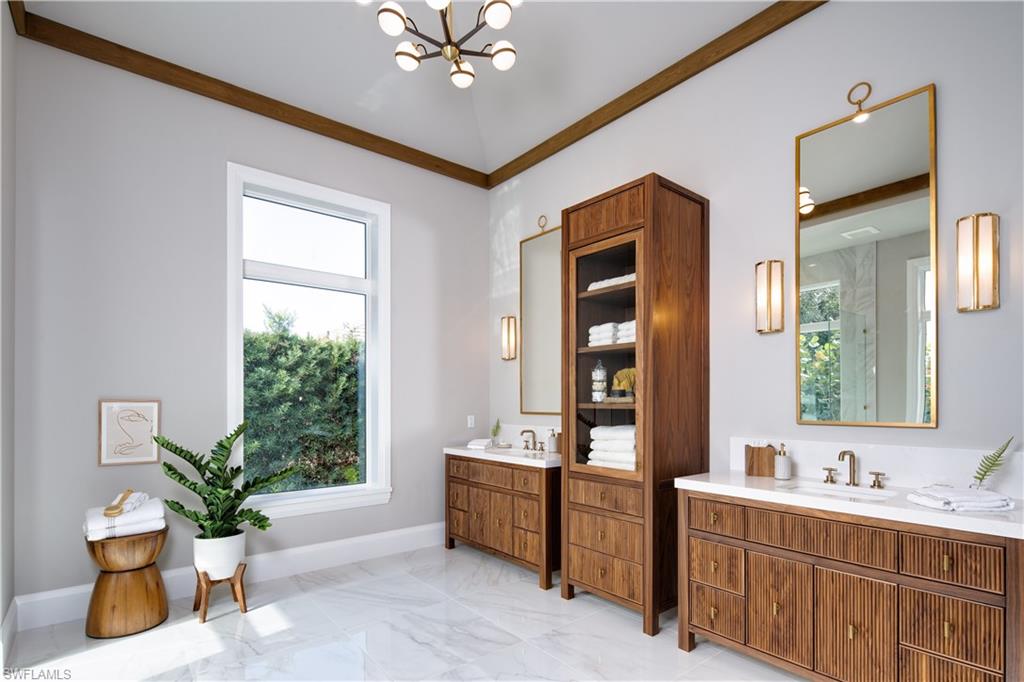PELICAN BAY WOODS - Residential