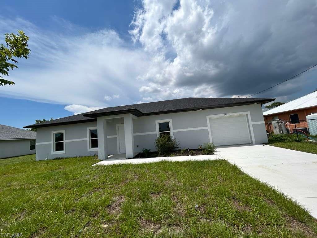 CAPE CORAL - Residential Lease