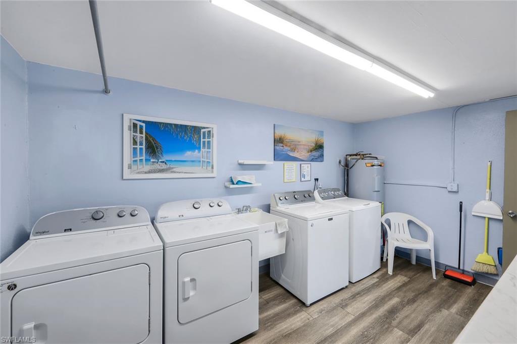 SEVEN LAKES - Residential