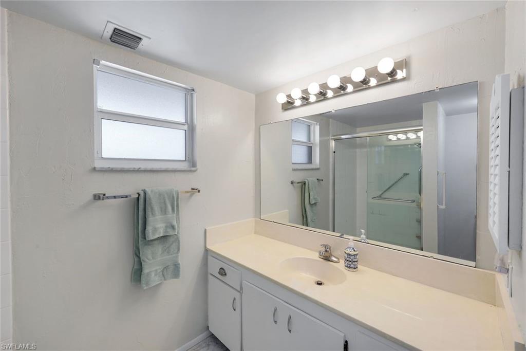 SEVEN LAKES - Residential