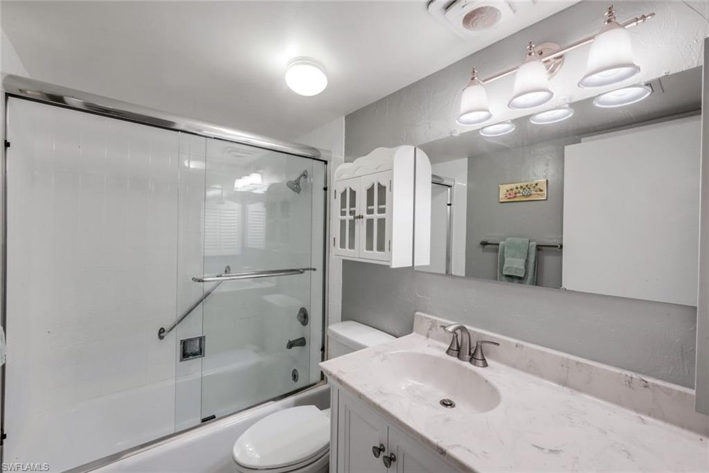 SEVEN LAKES - Residential