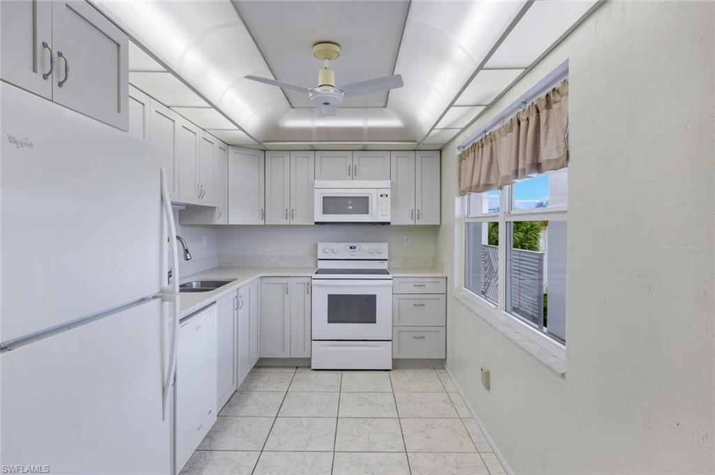 SEVEN LAKES - Residential