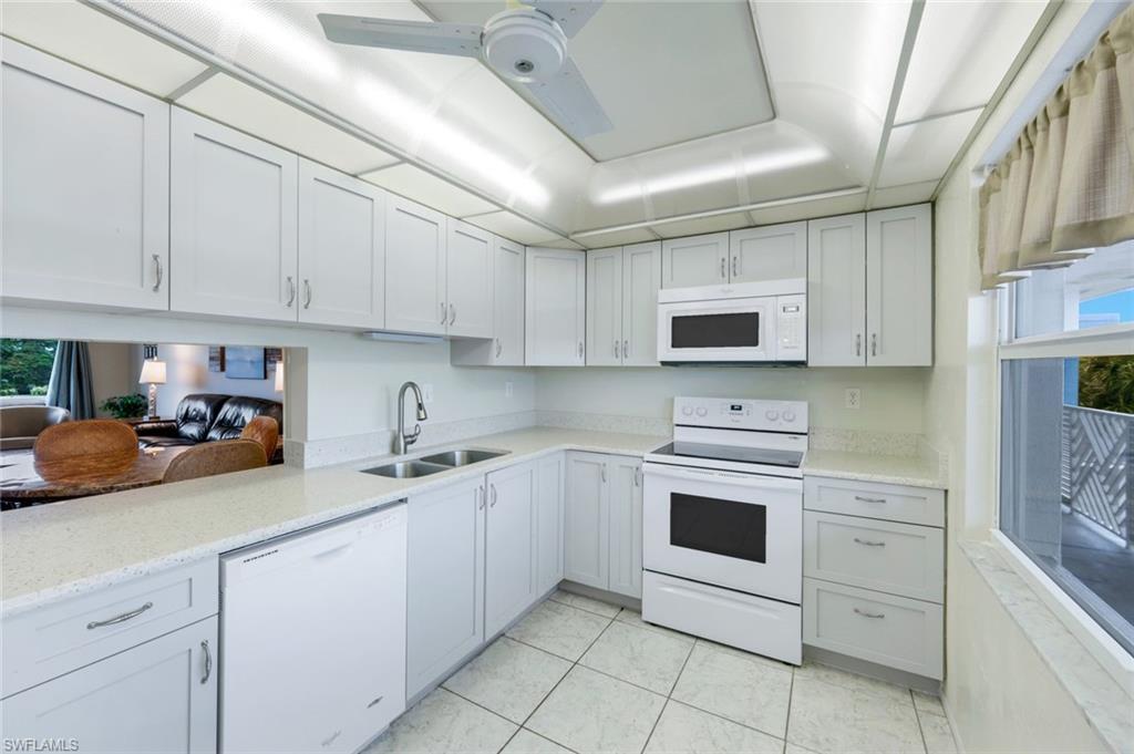 SEVEN LAKES - Residential