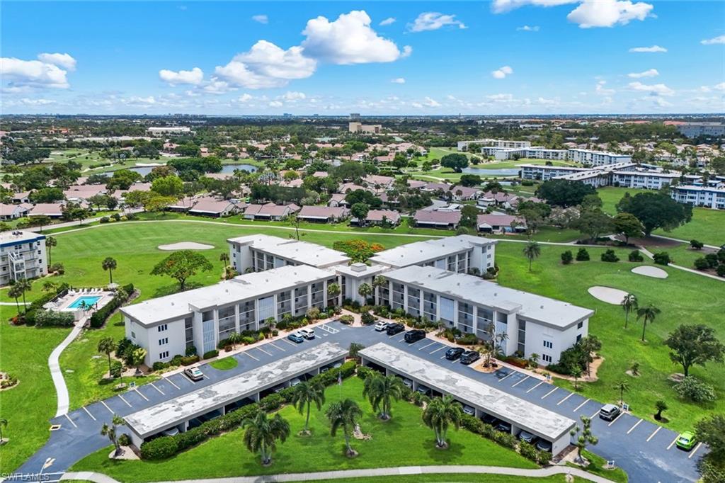 SEVEN LAKES - Residential