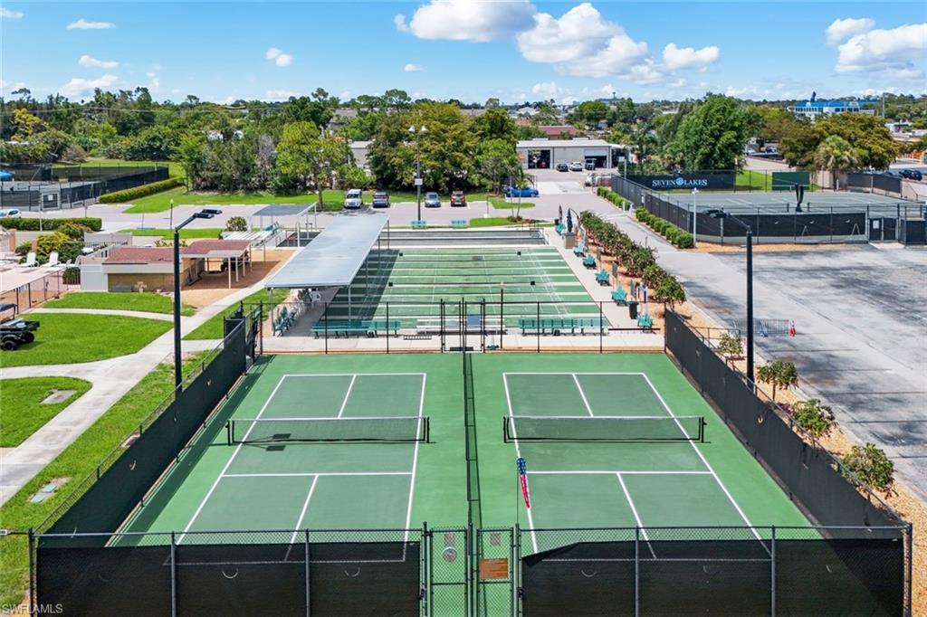 SEVEN LAKES - Residential