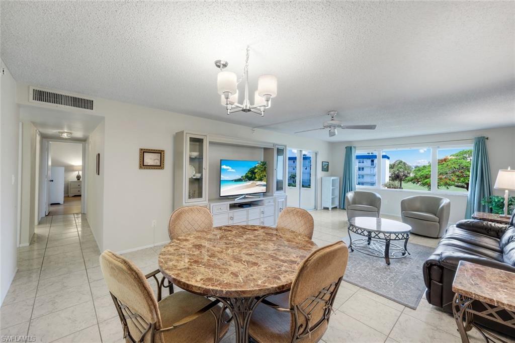 SEVEN LAKES - Residential