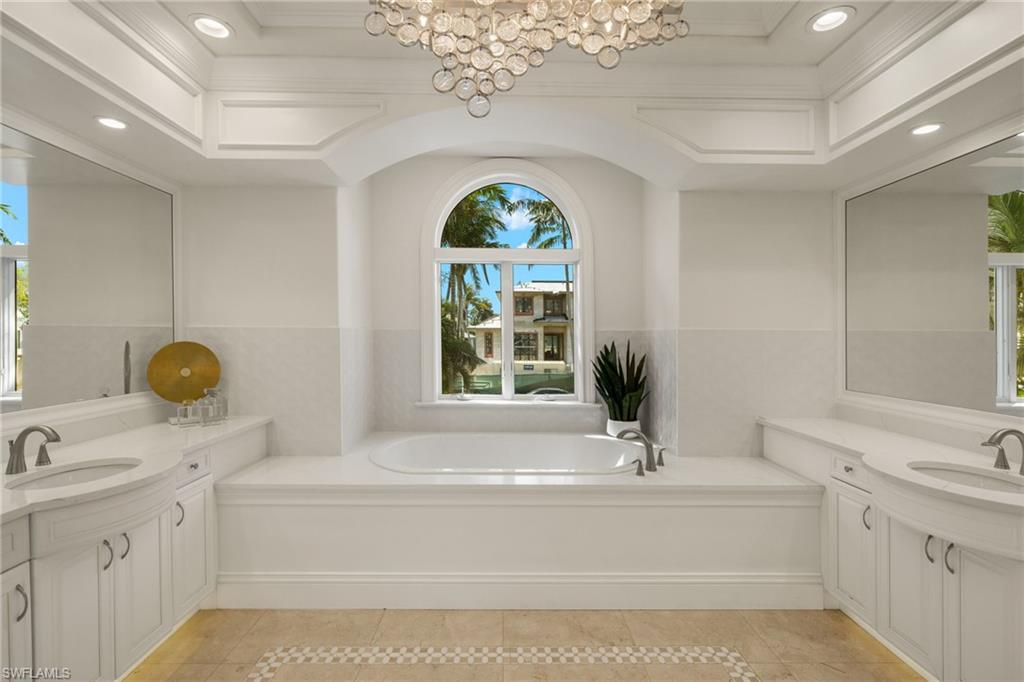 AQUALANE SHORES - Residential