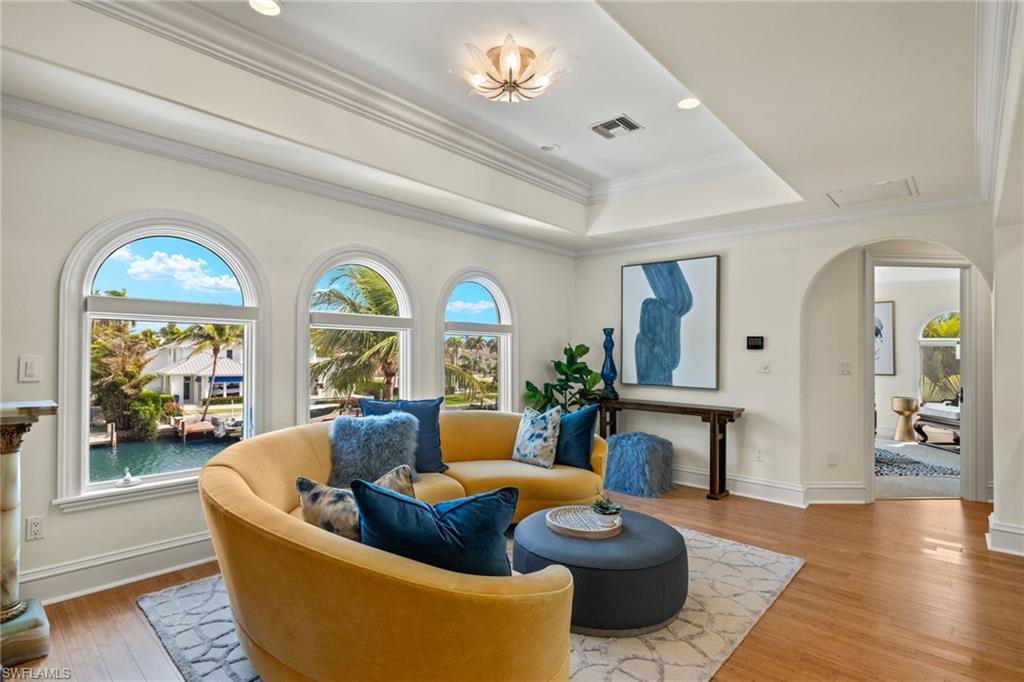 AQUALANE SHORES - Residential