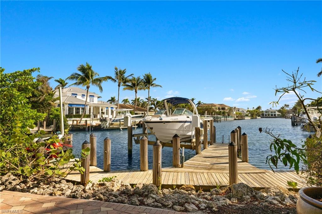 AQUALANE SHORES - Residential