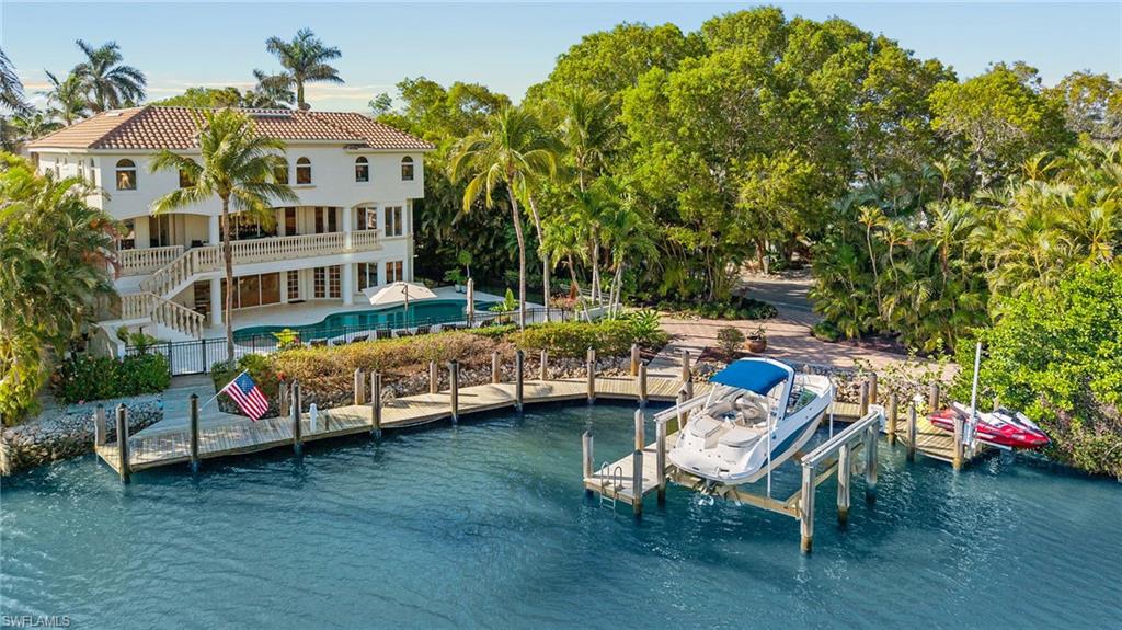 AQUALANE SHORES - Residential