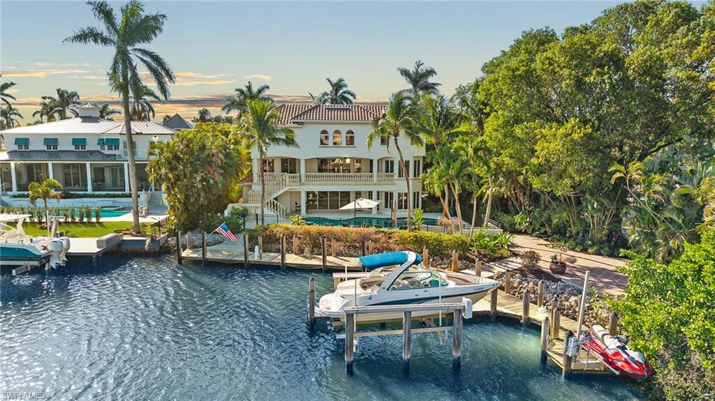 AQUALANE SHORES - Residential