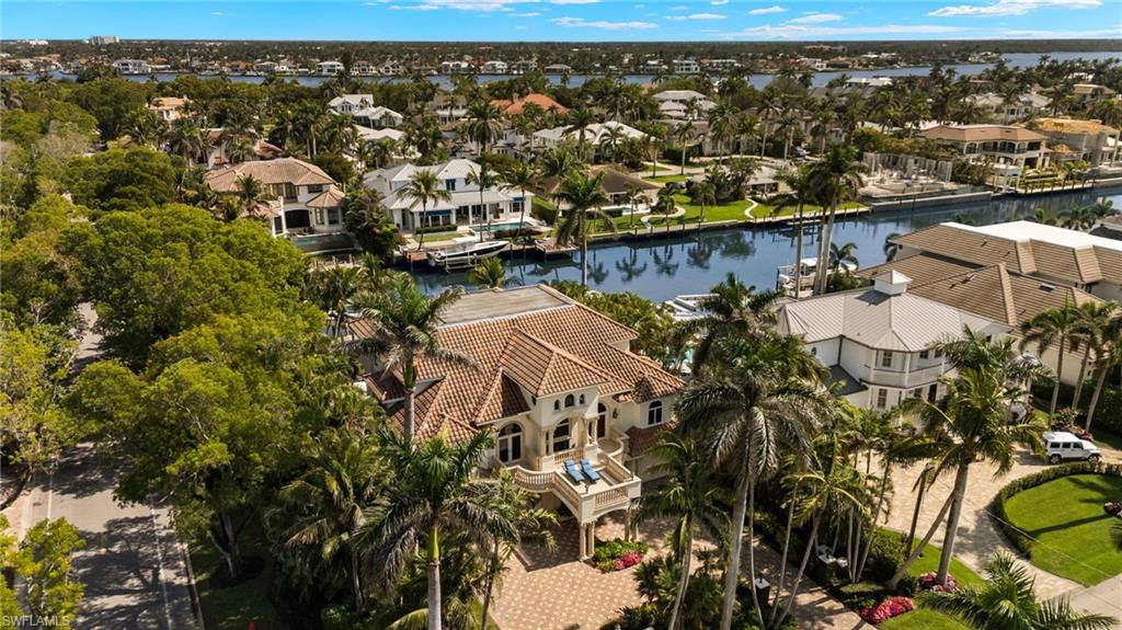 AQUALANE SHORES - Residential
