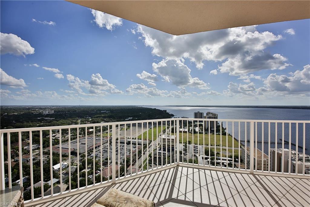 HIGH POINT PLACE - Residential