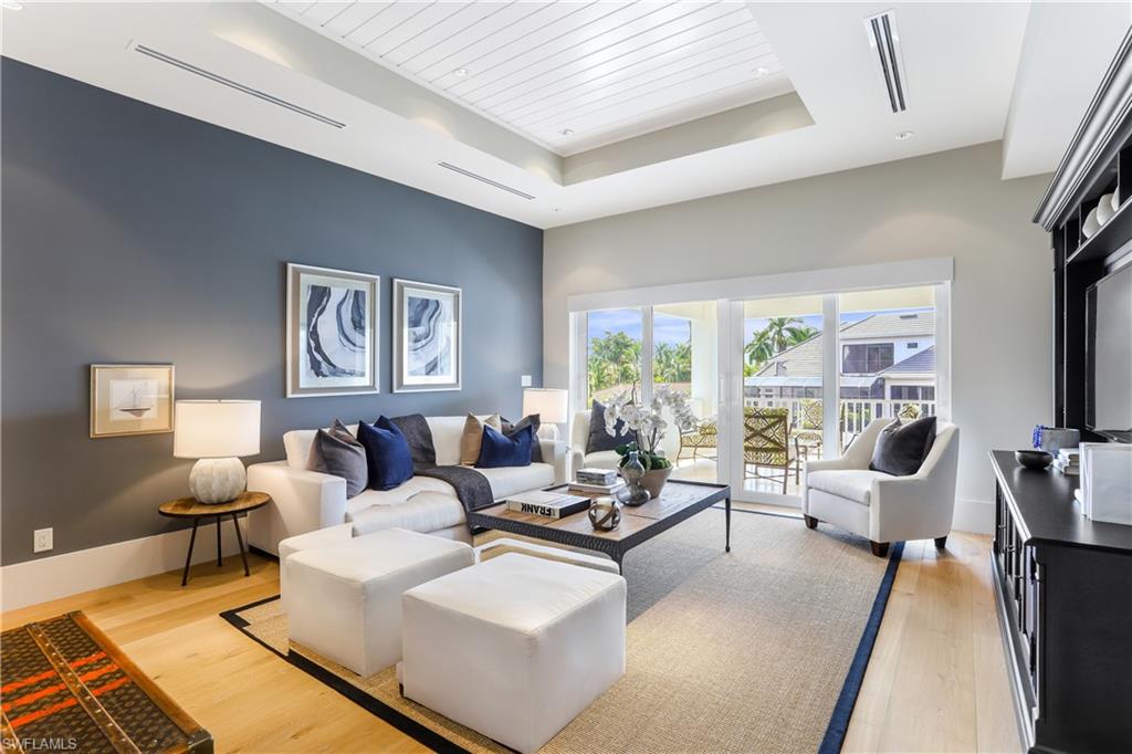 AQUALANE SHORES - Residential