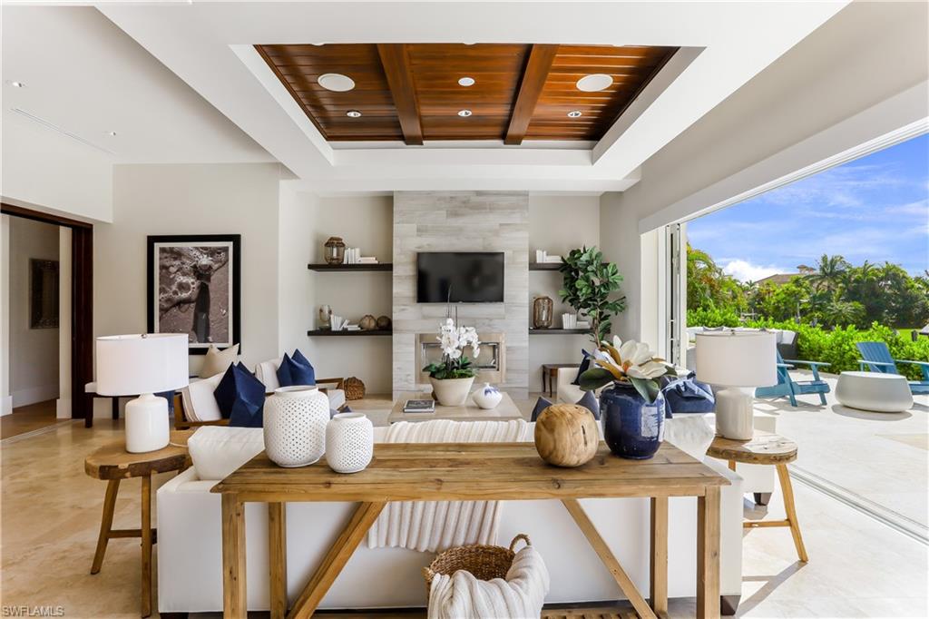 AQUALANE SHORES - Residential