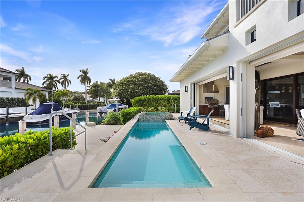 AQUALANE SHORES - Residential