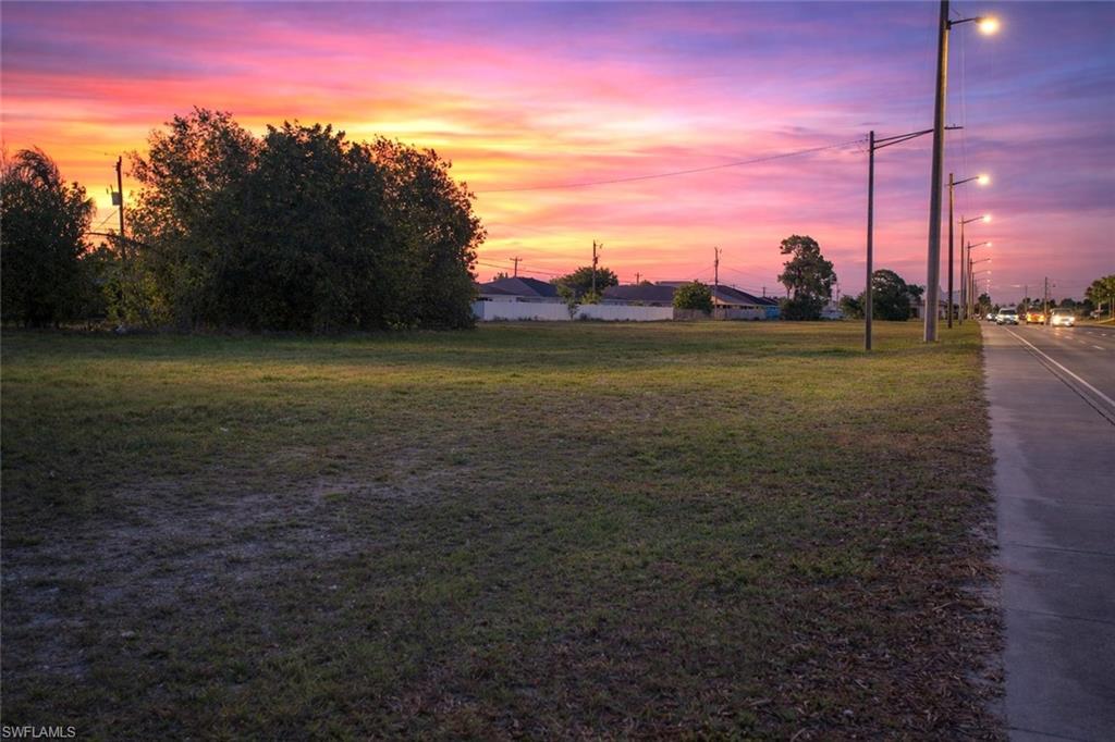 CAPE CORAL - Land