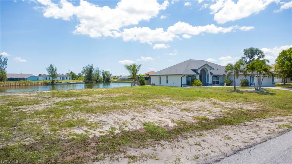 CAPE CORAL - Land