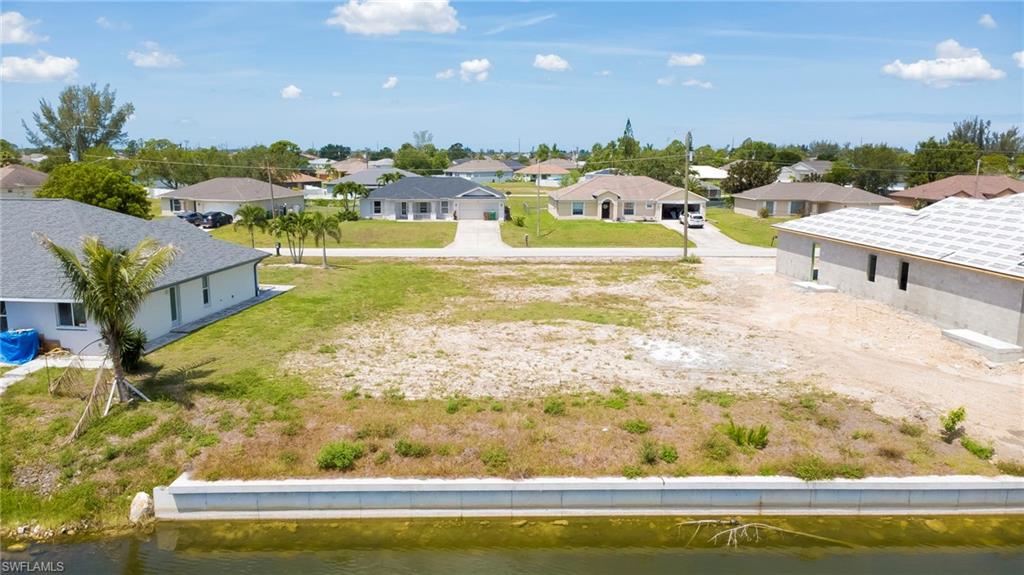 CAPE CORAL - Land