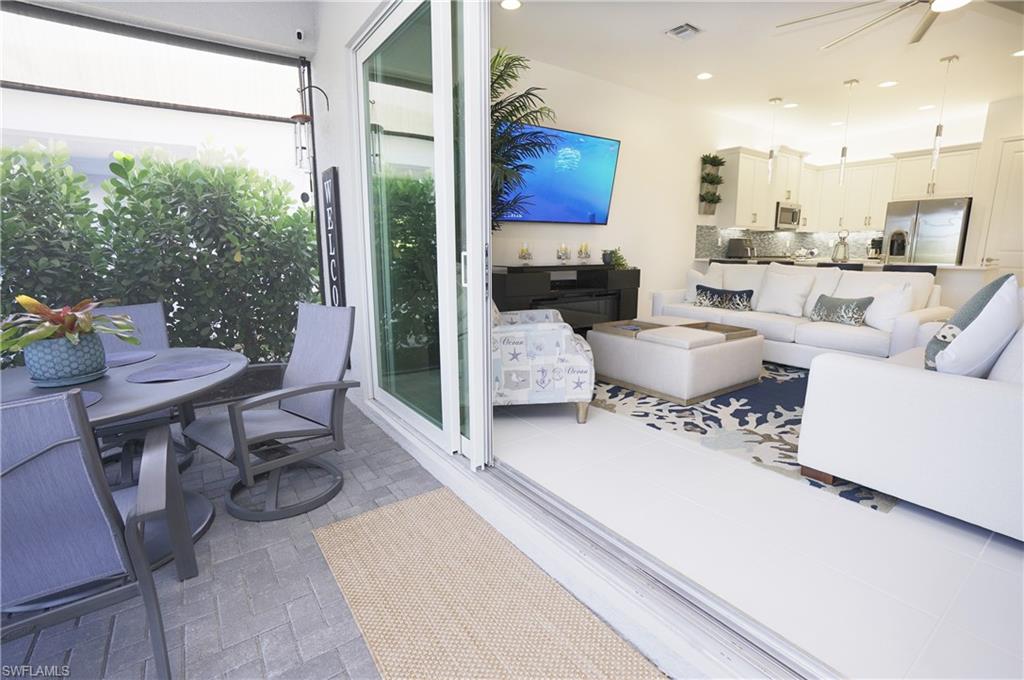 VALENCIA TRAILS - Residential