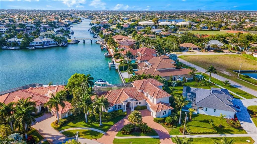 MARCO BEACH - Residential