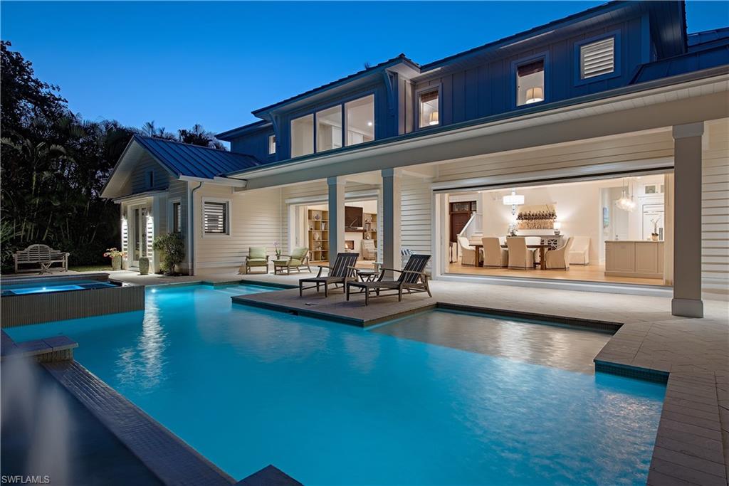 MOORINGS - Residential