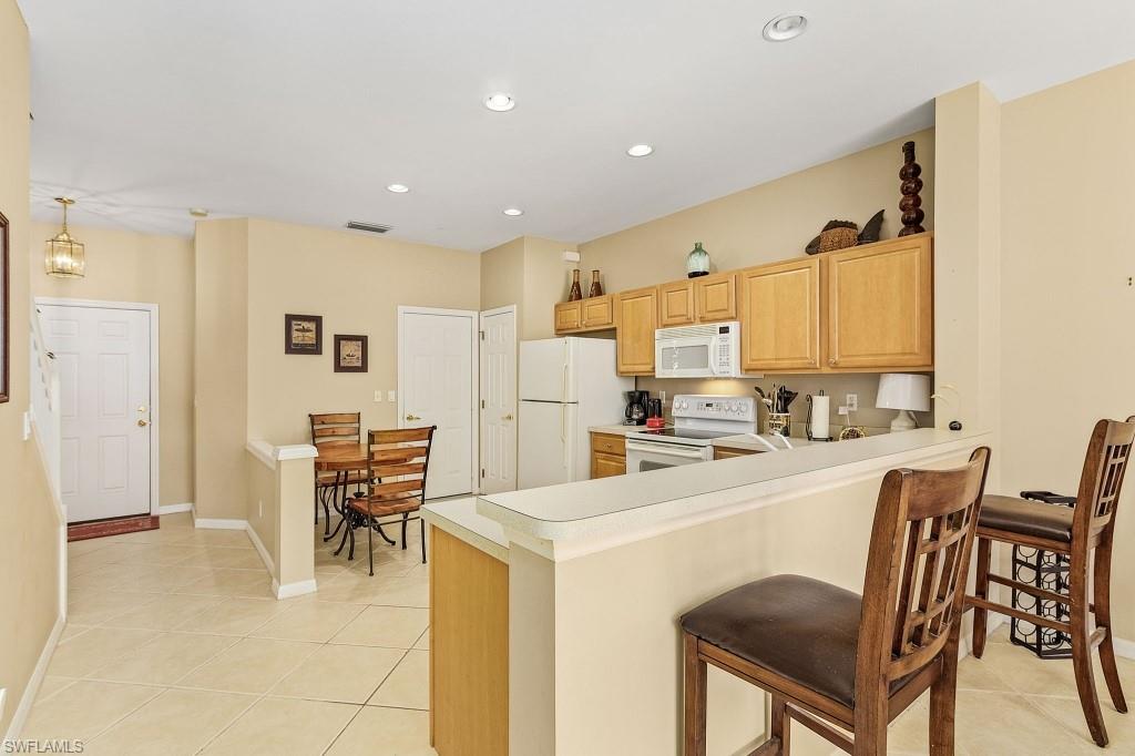 LAKEWOOD VILLAGE - Residential
