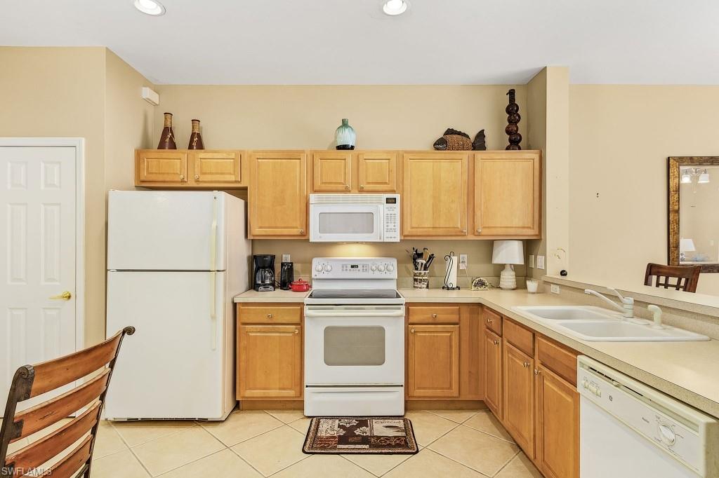 LAKEWOOD VILLAGE - Residential