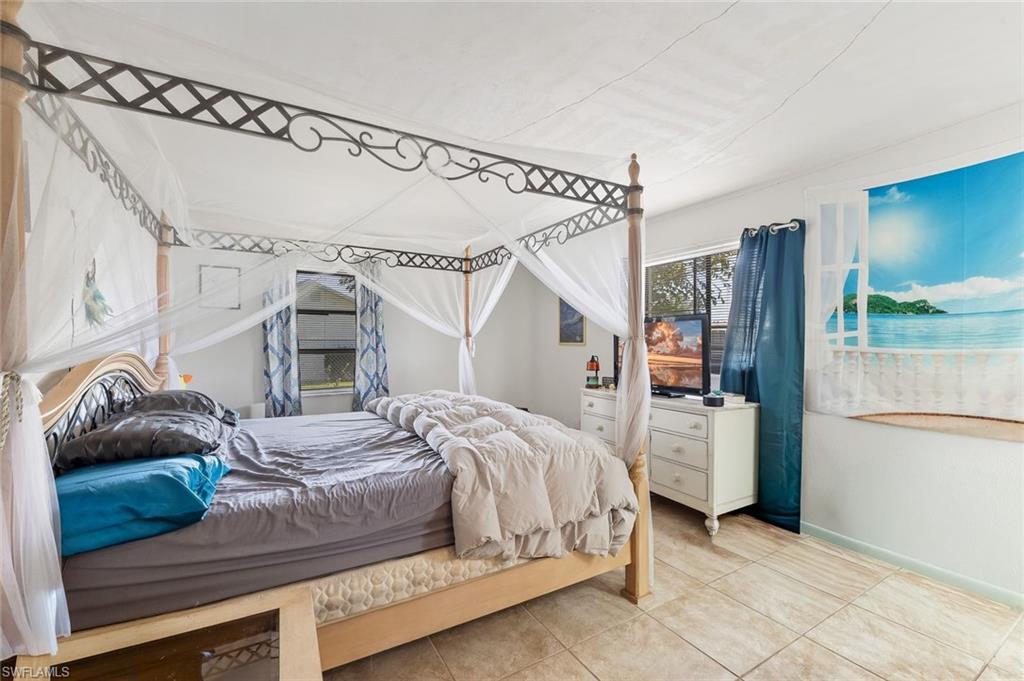 CAPE CORAL - Residential Income