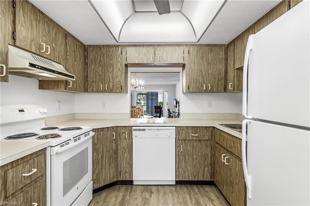 COR DEL CONDO - Residential