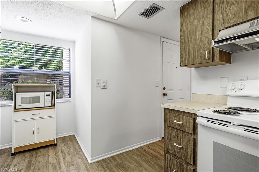 COR DEL CONDO - Residential