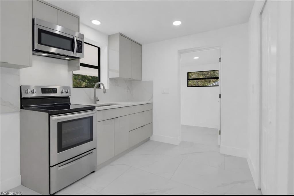 FORT MYERS - Residential Lease
