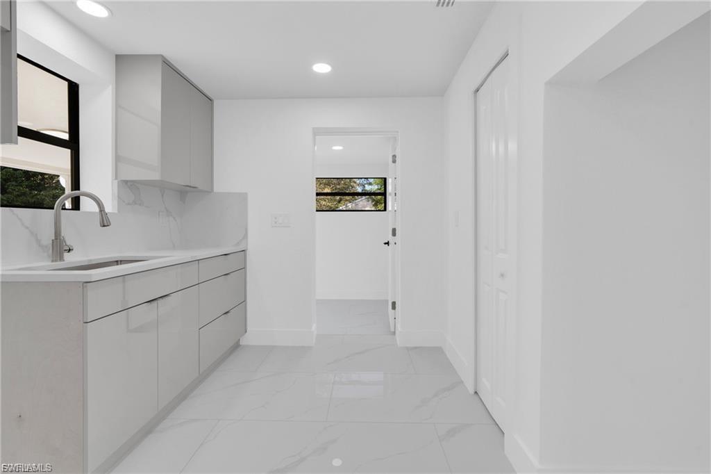 FORT MYERS - Residential Lease