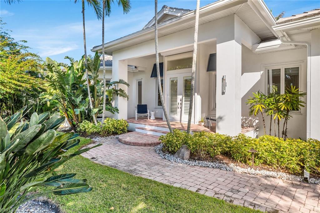 MOORINGS - Residential