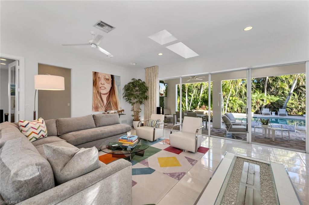 MOORINGS - Residential