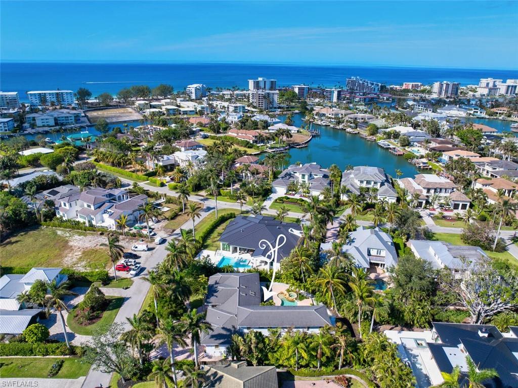 MOORINGS - Residential