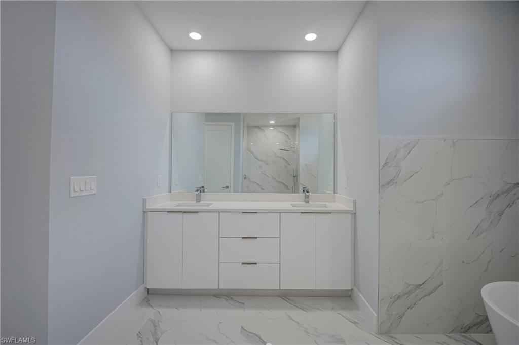 TWIN LAKE ESTATES - Residential Lease