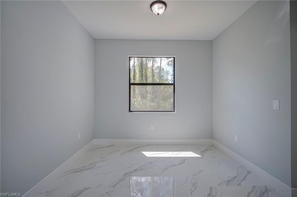 TWIN LAKE ESTATES - Residential Lease