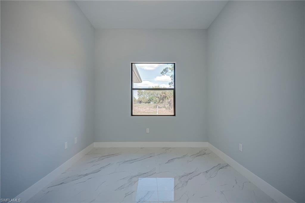TWIN LAKE ESTATES - Residential Lease