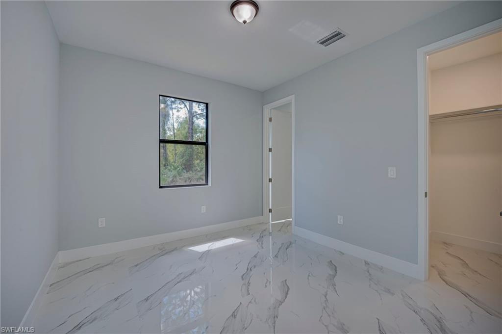 TWIN LAKE ESTATES - Residential Lease