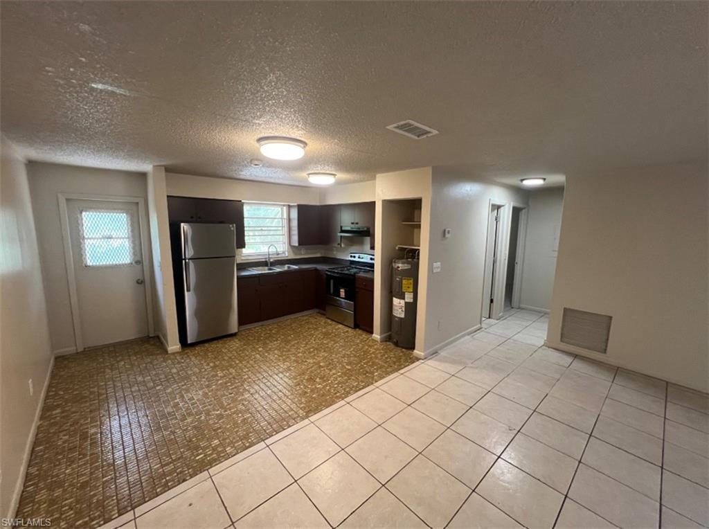 DUNBAR HEIGHTS - Residential Lease