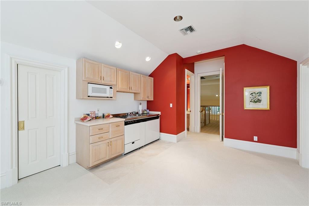 BAY COLONY SHORES - Residential