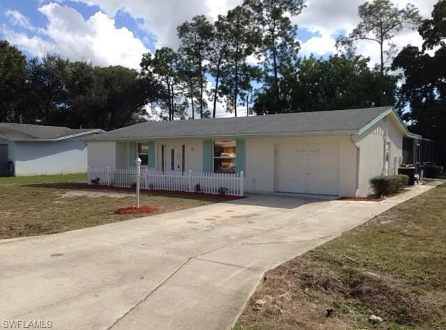 Location! Location! 2 bedroom, 2 bath Pool home in established Ft Myers Villas community. Kitchen overlooks the pool area. Laminate wood floors in the great room and kitchen. The floor plan features a lot of natural light. Don't miss this one!