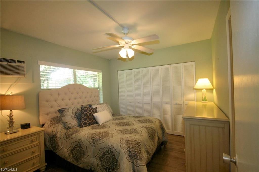 ISLAND MANOR APTS - Residential