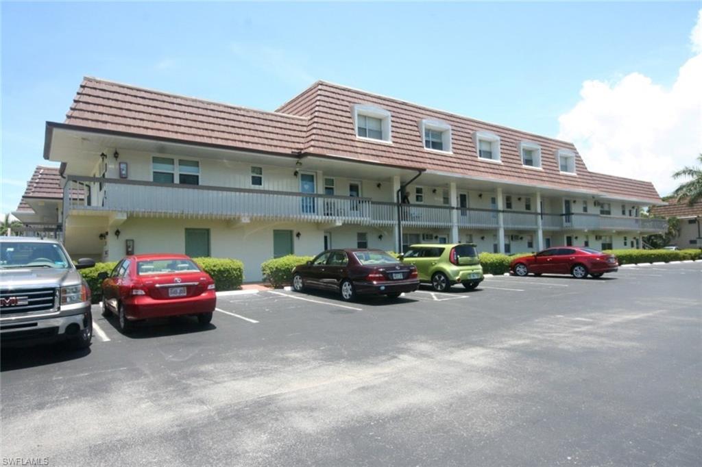 ISLAND MANOR APTS - Residential