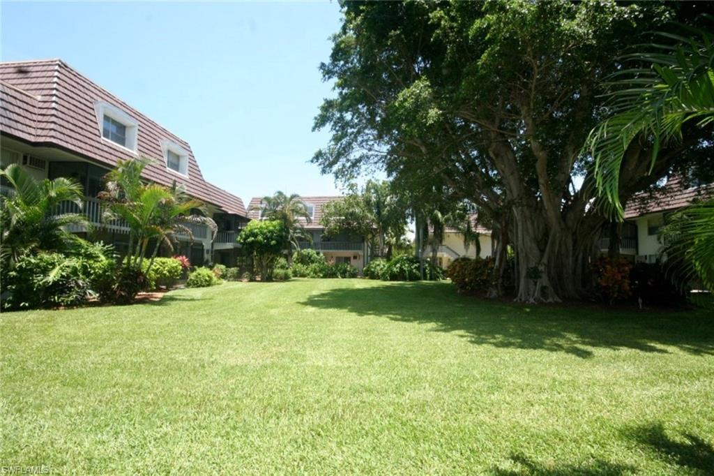 ISLAND MANOR APTS - Residential